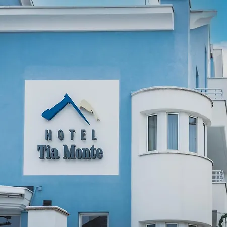 Tia Monte Наудерс